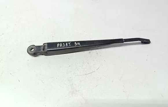 Volkswagen PASSAT B4 Rear wiper blade arm 333955707A