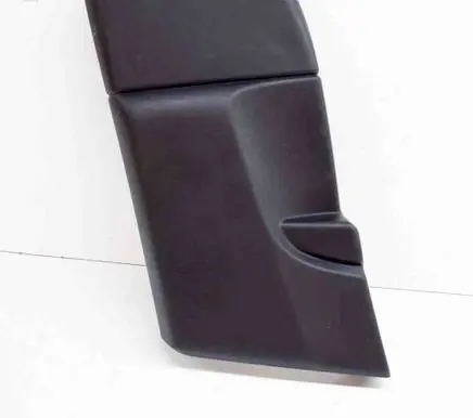 Maserati Levante (B) pillar trim (bottom) 670040376