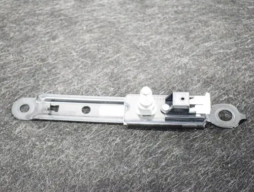 Toyota RAV 4 (XA40) Seat belt height adjuster E563003