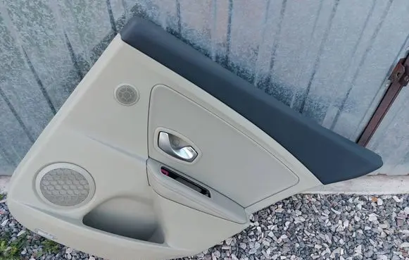 Renault Megane III Coupe rear side trim panel 829A00108R