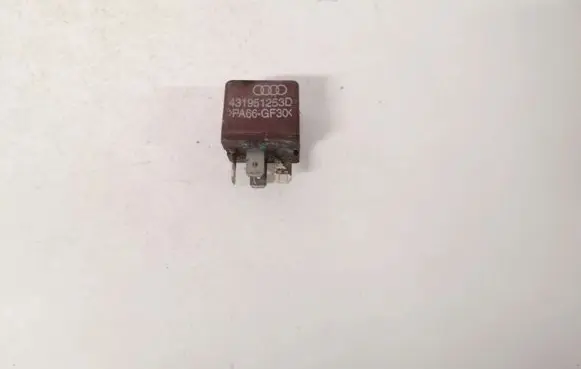 Audi A6 S6 C4 4A Other relay 431951253D