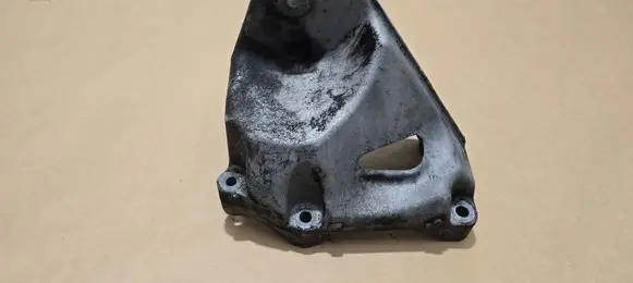Mercedes-Benz C W205 Engine mounting bracket A6262230100