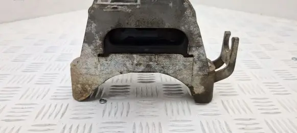Opel Zafira C Engine mount bracket 13444858