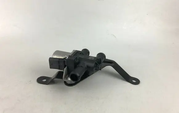 Volkswagen Golf VIII Turbo solenoid valve 3WA906457H 3WB819567