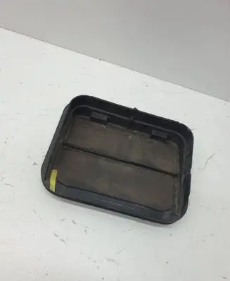 Tesla Model S Quarter panel pressure vent 2F2AB280B62AB 2F2AB280B62 2F2AB280B