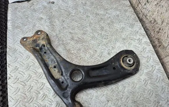 Seat Ibiza IV (6J,6P) Front lower control arm/wishbone 6R0407152A