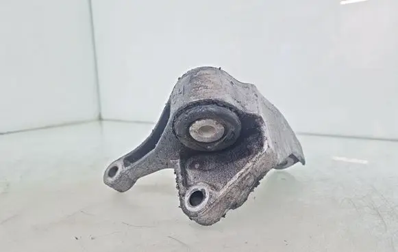 Ford Kuga I Gearbox mounting bracket 8V416P093BA