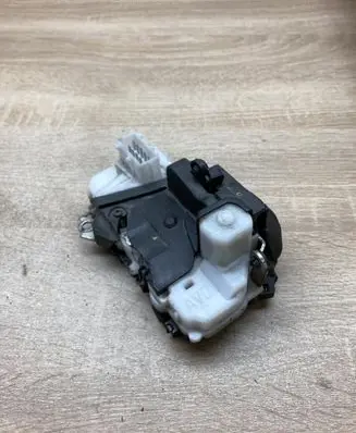Front door lock