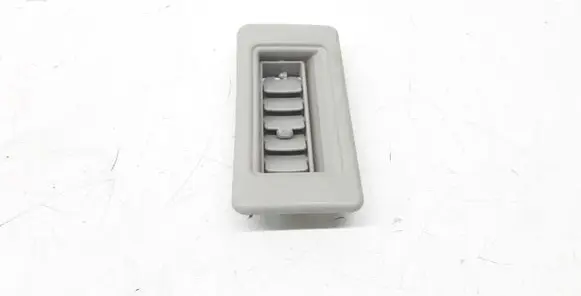 Mitsubishi Pajero Air vent grill in roof 