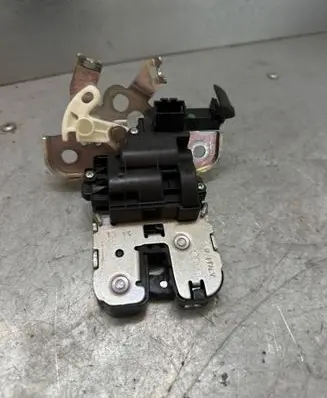 Audi A7 S7 4G Tailgate/trunk/boot lock/catch/latch 8R0827505