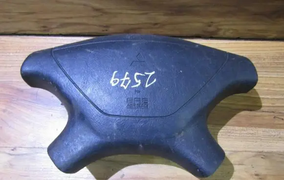 Mitsubishi Galant Steering wheel airbag mr235977 mr390440