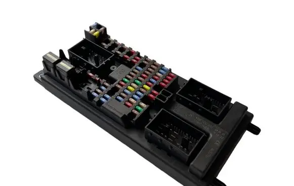 Land Rover Discovery 3 - LR3 Fuse box set YQE500300 002000720 519051403