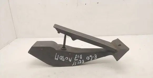 BMW 5 E60 E61 Accelerator throttle pedal 6762482 25916010 2108031