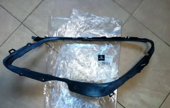 Under headlight/headlamp trim