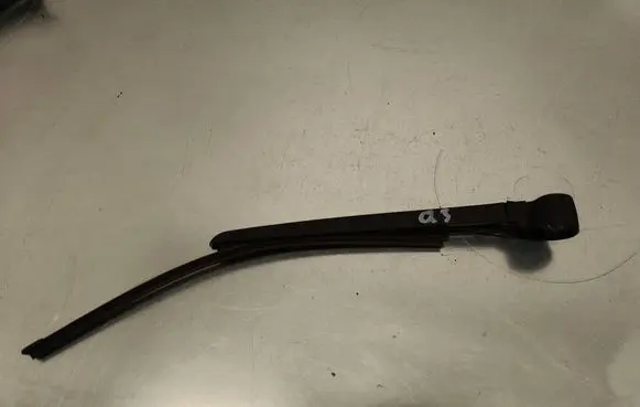 Audi Q3 8U Rear wiper blade arm 