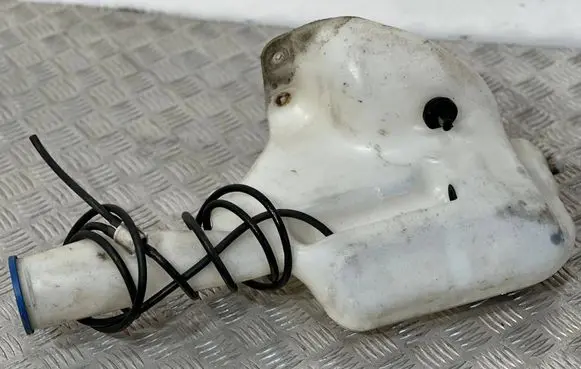 Mercedes-Benz Sprinter W906 Windshield washer fluid reservoir/tank A9068690220