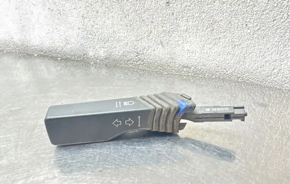 Opel Vectra C Indicator stalk 09181070
