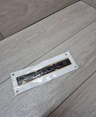 Jeep Renegade Manufacturers badge/model letters 52047059