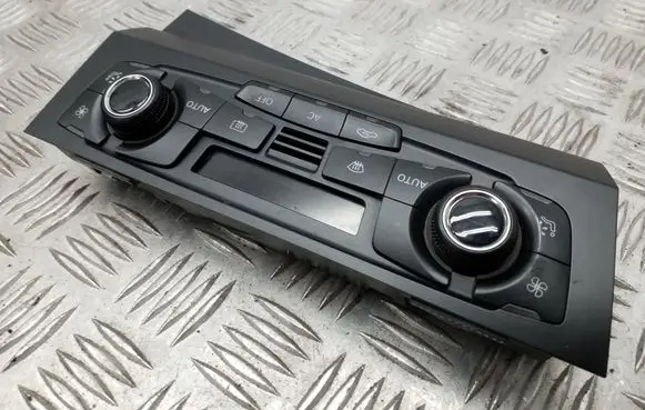 Audi A5 8T 8F Climate control unit 8T2820043S