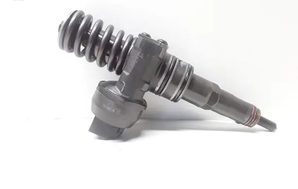 Skoda Roomster (5J) Fuel injector 0414720215 038130073