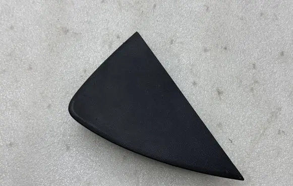 Tesla Model Y Dashboard side end trim 168437900A MD021287100040 DDQ21287100040