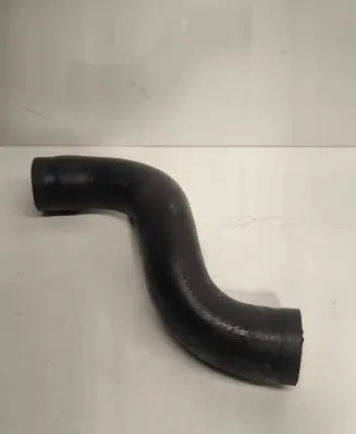 Toyota RAV 4 (XA30) Intercooler pipe mounting bracket 060201
