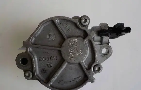 Maserati Ghibli Vacuum pump 205563010131A