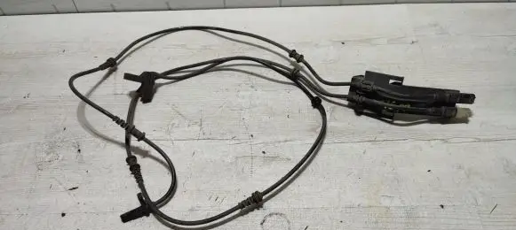 Mercedes-Benz A W176 ABS wheel speed sensor A2465462843