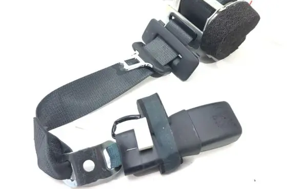 Rear seatbelt