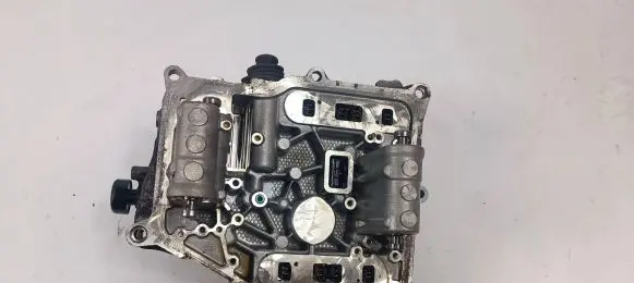 Volkswagen Jetta VI Transmission gearbox valve body 0AM325065T