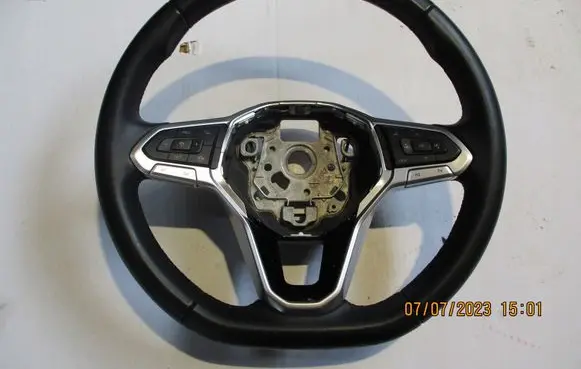 Volkswagen Tiguan Steering wheel 
