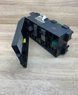 Ford Focus Fuse box set 518261300 98AG14A067CE