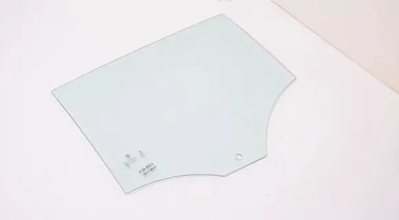BMW X2 F39 Rear vent window glass 7420417