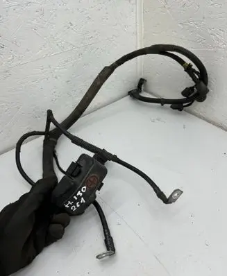 Hyundai i30 Positive cable (battery) 