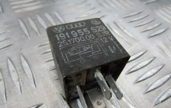 Volkswagen Golf IV Other relay 191955529