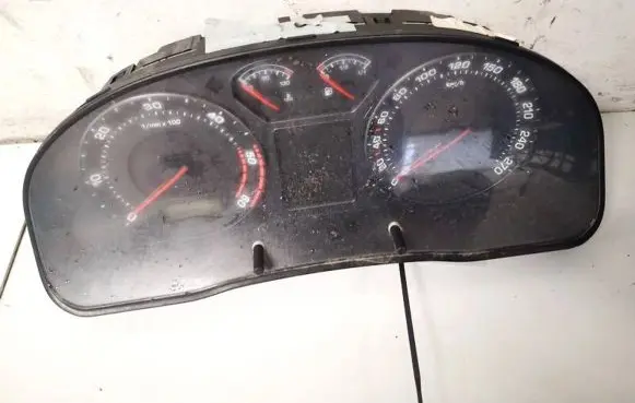 Skoda Superb B5 (3U) Speedometer (instrument cluster) 3u0920811a