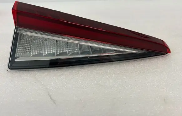 Skoda Enyaq iV Tailgate rear/tail lights 5LG945307B 00000106 2VP0147880