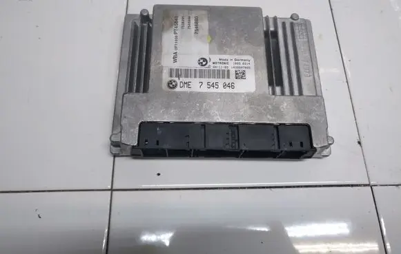 BMW 1 E81 E87 Engine control unit/module 18550314 DME7545046 1039S07085