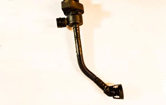 BMW 3 E90 E91 Fuel tank valve 7512581