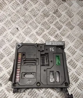 Volkswagen Sharan Fuse module s108145300h