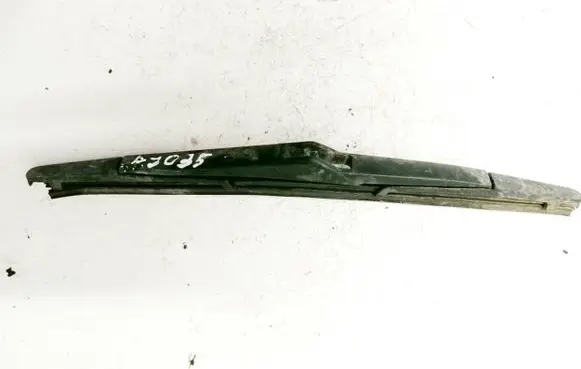Rear wiper blade arm
