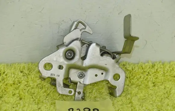 Toyota Aygo AB40 Engine bonnet/hood lock/catch 121212