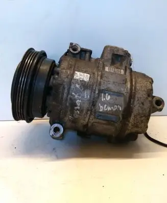 Volkswagen PASSAT B5.5 Air conditioning (A/C) compressor (pump) 8D0260805J 8D0260808