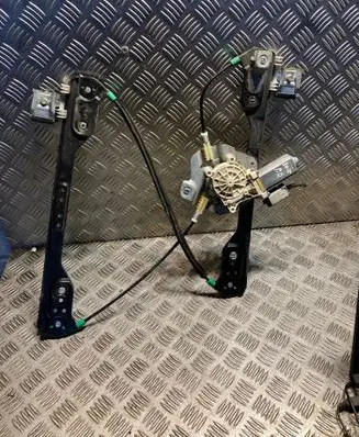 Chrysler 300 - 300C Front door window regulator with motor 0506547