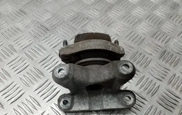 Seat Exeo (3R) Gearbox mounting bracket 8E0399115F