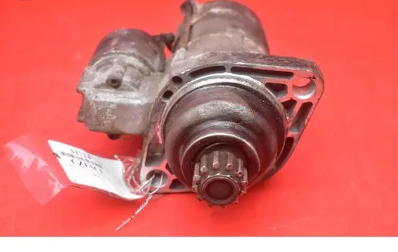 Volkswagen PASSAT B6 Starter motor 02M911024A