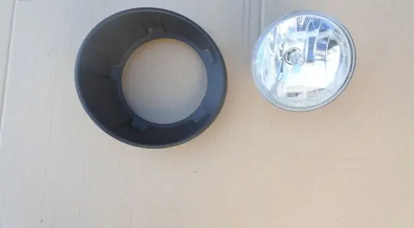 Chevrolet Camaro Front fog light trim/grill 6130790942