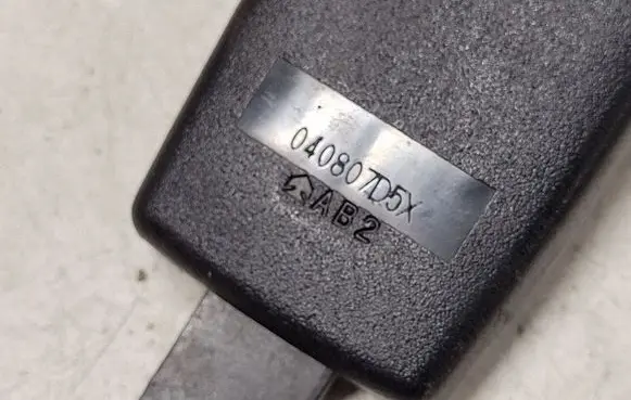Toyota Avensis Verso Front seatbelt buckle 040807D5X