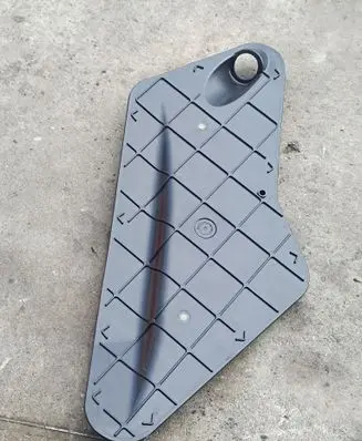 Other rear door trim element