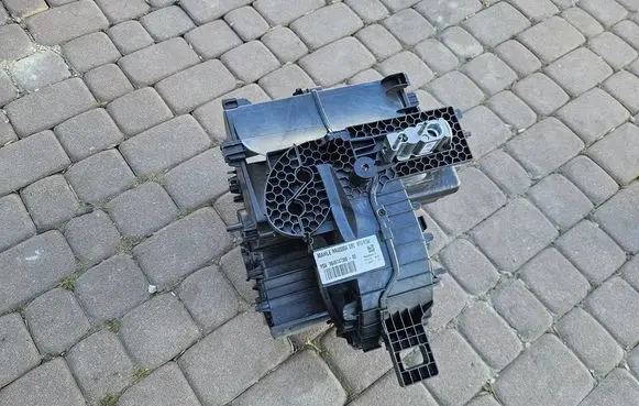 Opel Mokka B Interior heater climate box assembly housing 9849747380 KG022001